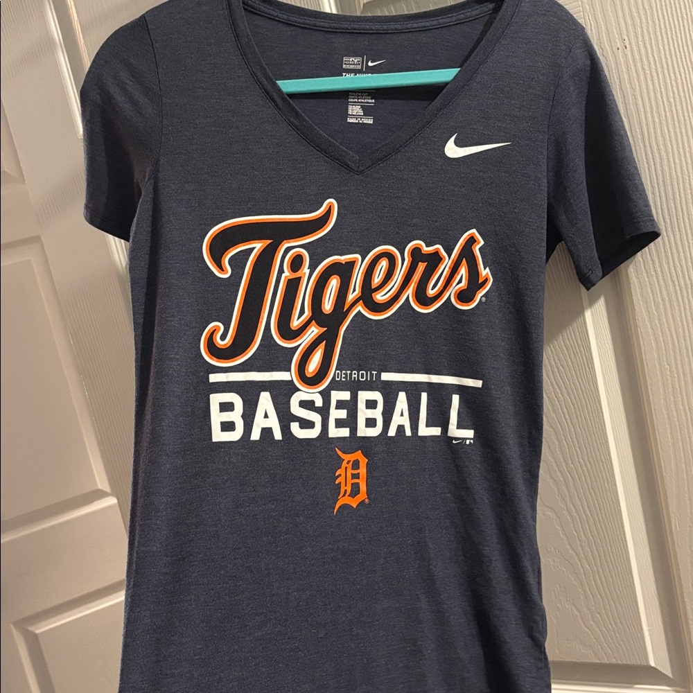 Nike Detroit Tigers MLB T-Shirt – Small (Blue-Gray, V-Neck)